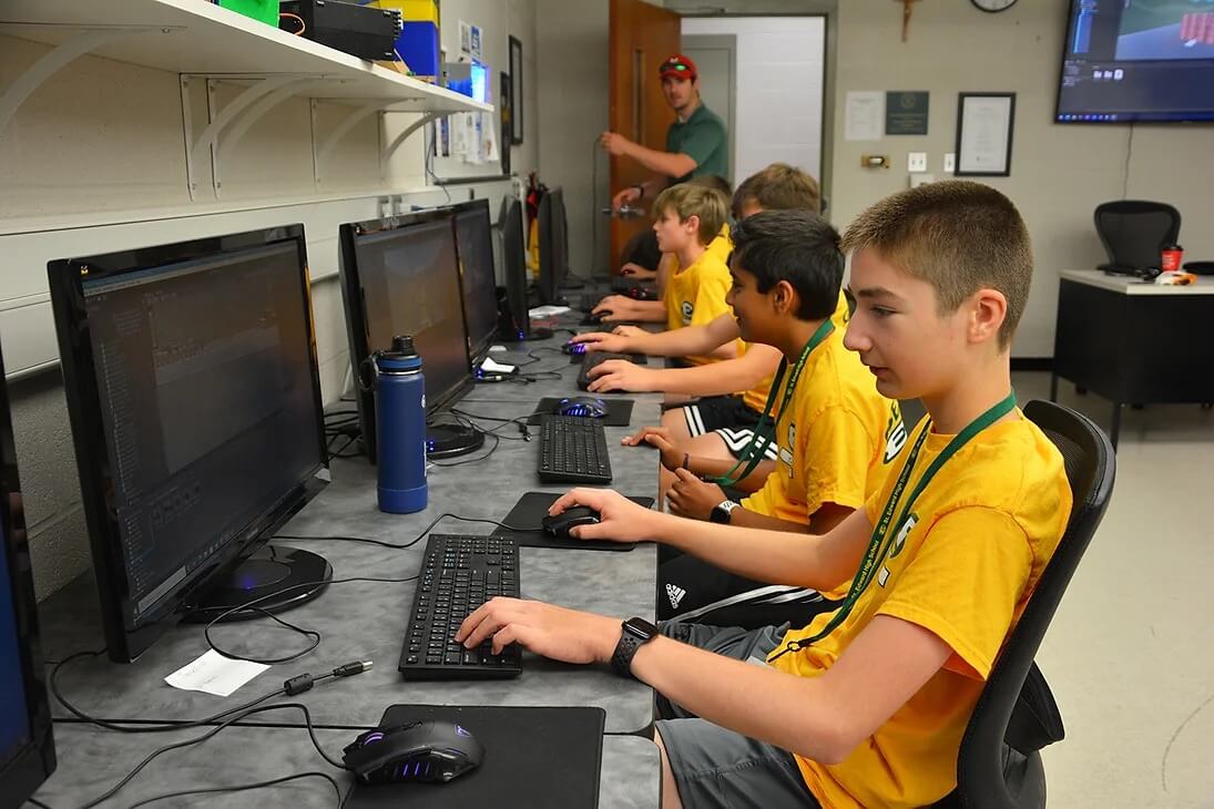 get the edge campers in the computer lab