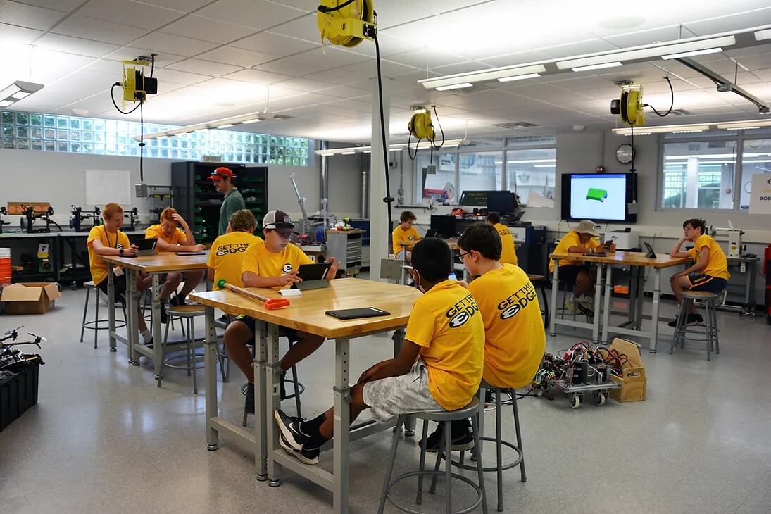 get the edge campers in a robotics lab